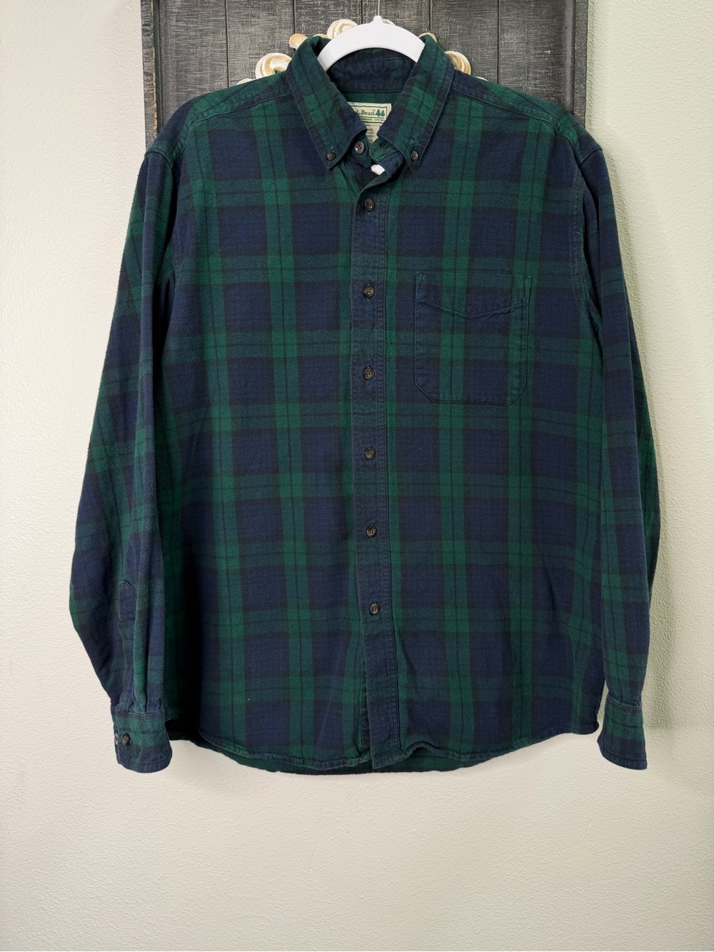 L.L. Bean Men’s Green & Navy Plaid Flannel Button Down 100% Cotton size M